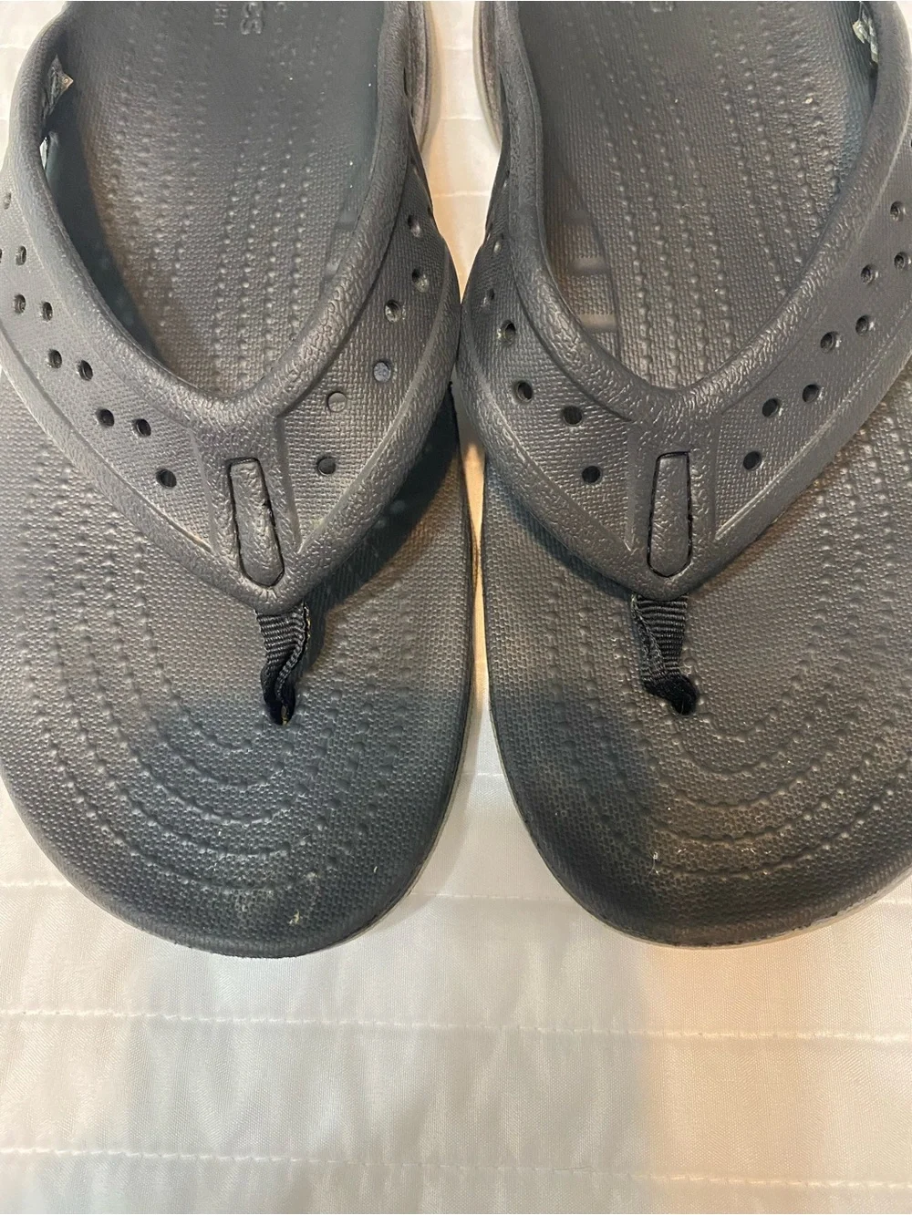 Crocs Black Flip Flop Sandals Men’s Size 7